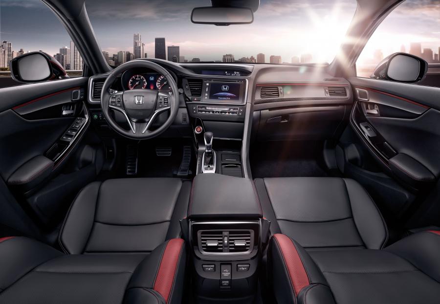  Honda Spirior Si 2014 года  (фото 2 из 5)